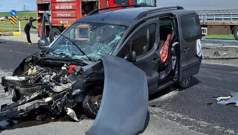 Ankara Yolunda Feci Kaza: Üç Kişi Yaralandı, Detaylar Şok Edici