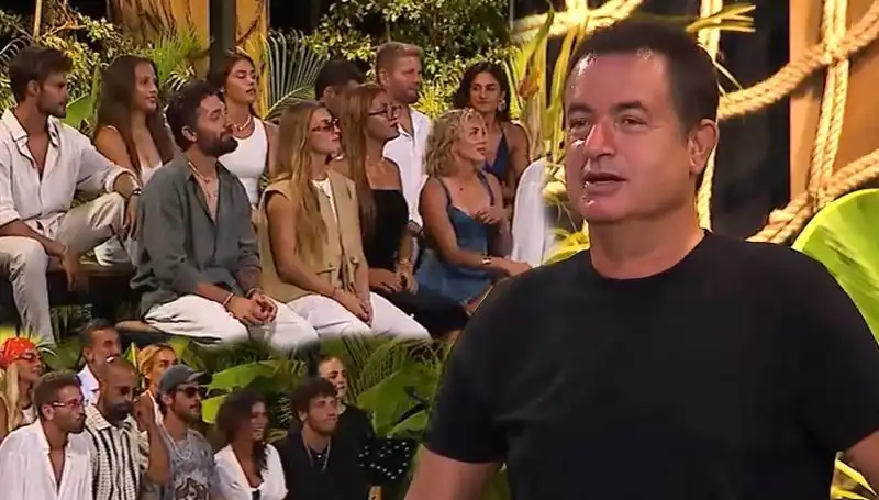 Survivor Birleşme Partisi: Şarkı Yarışmasında Ağız Dolusu Eleştiriler ve Duygusal Anlar