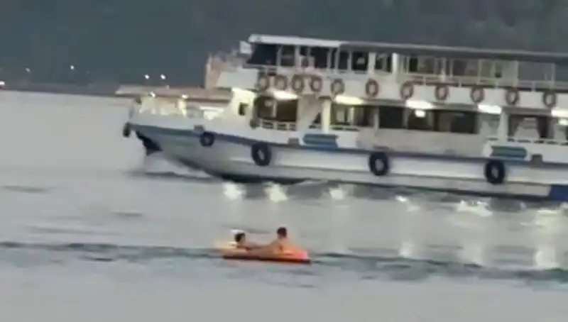 Sarıyer Sahilinde Tehlikeli Olay: İki Çocuk Botla Açıldı!