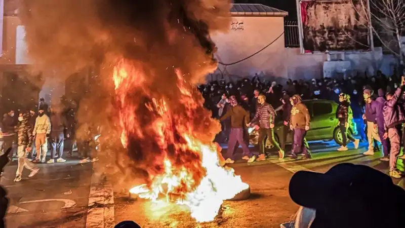 İran Protestolarında Can Kaybı Korkunç Derecede Artıyor: 2 Bine Yaklaşıyor