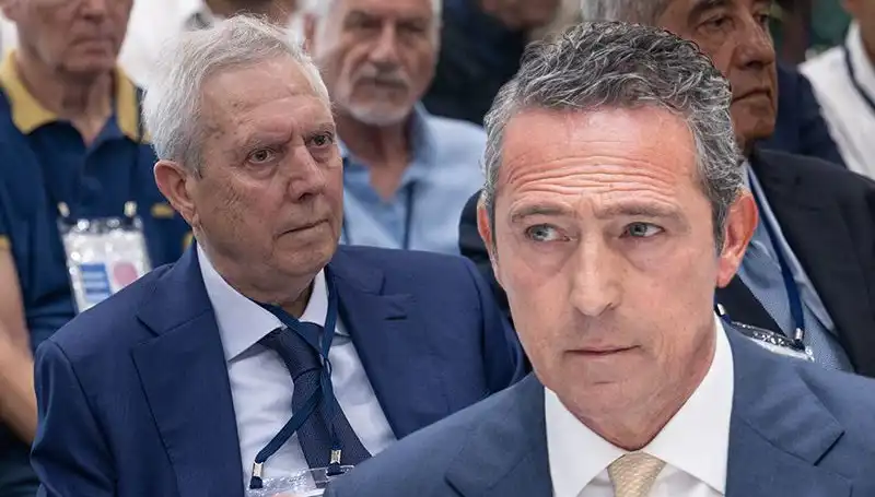 Fenerbahçe Divan Kurulu'nda Sıcak Saatler: Aziz Yıldırım Adaylığını Açıkladı