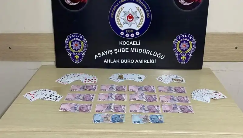 Kocaeli'de Kumar Operasyonu: Kahvehanelere Baskın Düzenlendi!