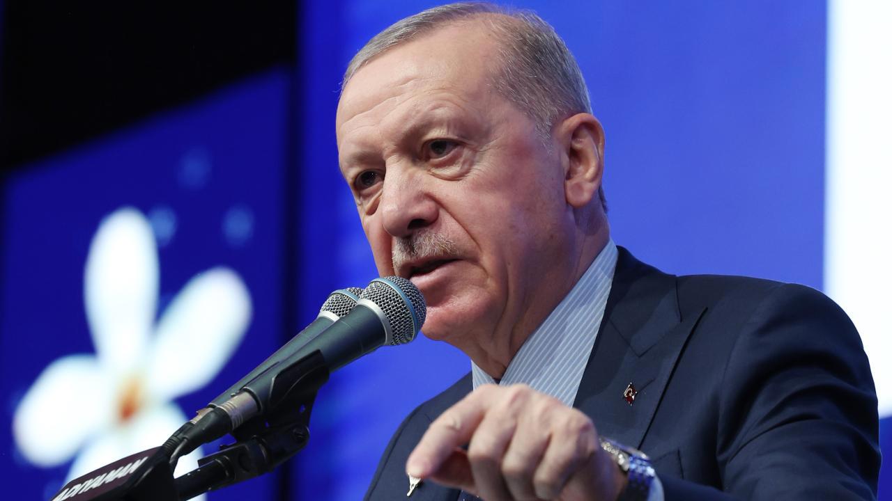 Erdoğan: Deprem Bölgesinde Evlerine Girmeyen Vatandaşlarımıza Yardım İçin Seferber Olduk
