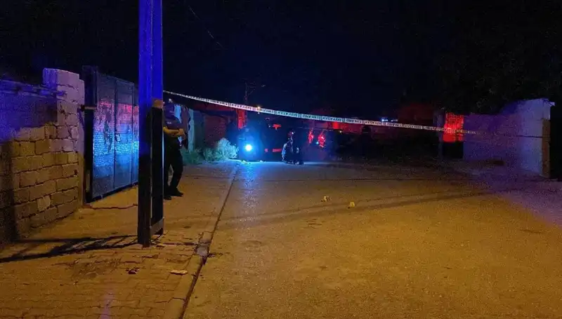 Kum Tartışması Şiddet İçerisinde Sonlandı: İki Kişi Hayatını Kaybetti