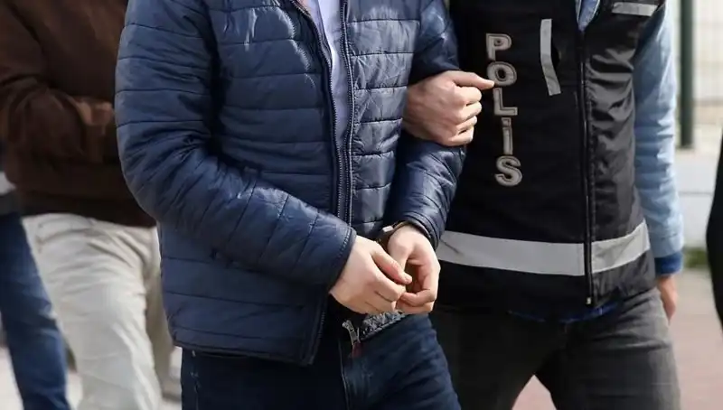 Hırsızların Suçüstü Yakalanması: 5 Kişi Tutuklandı