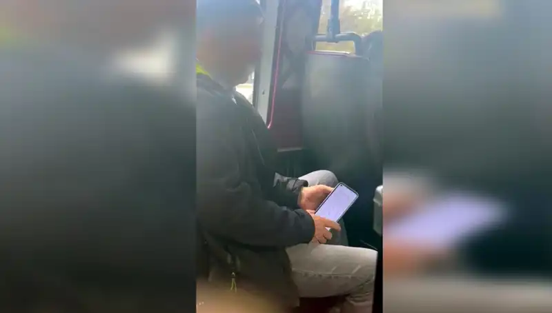Minibüste Genç Kızı Taciz Eden Şüpheli Hızla Yakalandı: Detaylar Açıklanıyor