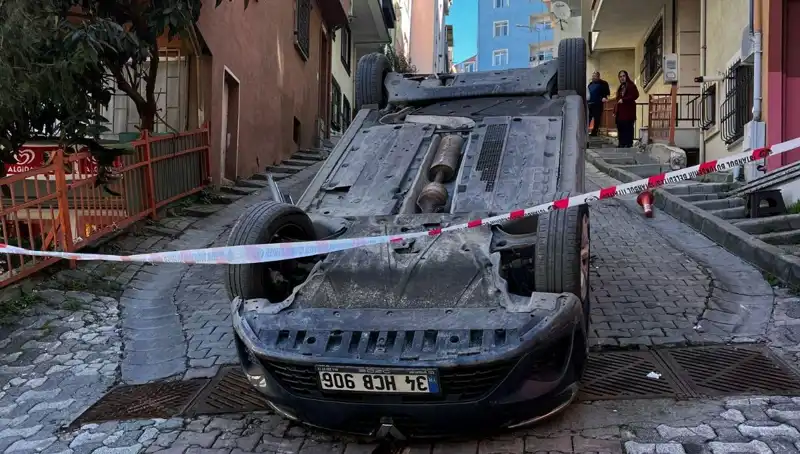 El Freni Çekilmeyen Otomobilin Takla Atma Anı Gözler Önüne Serildi