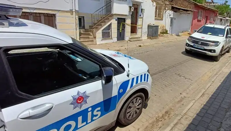 Korkunç Olay! Evden Gelen Kokular Üzerine Yapılan Kontrolde Şok Gerçek Bulundu