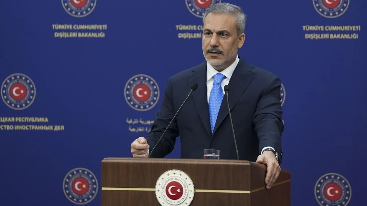 Türkiye ile Lübnan Arasında Stratejik İşbirliği: Bakan Fidan, Lübnan Başbakanı Mikati ile Görüştü