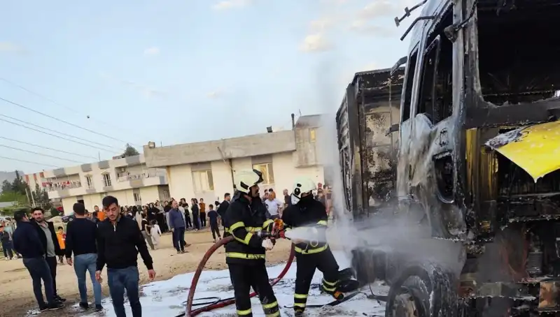 Park Halindeki İki TIR Yangınında Görünmeyen Tehlikeler Ortaya Çıktı