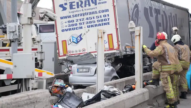 Bayram Tatilinde Trafik Kazalarında Üzüm Vermeyen 72 Can Kaybı
