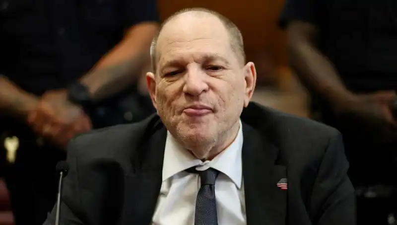 Cezaevindeki Hollywood Yapımcısı Harvey Weinstein Yeniden Suçlu Bulundu: Olayın Ayrıntıları