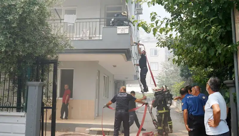 Arkadaş Kavgası, Ağabeyin Dairelerini Alevlere Gark Etti!
