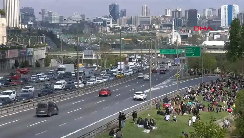 Deprem Sonrası Şehirde Trafik Yoğunluğu Yüzde 56 Arttı: Nedenleri ve Çözüm Önerileri