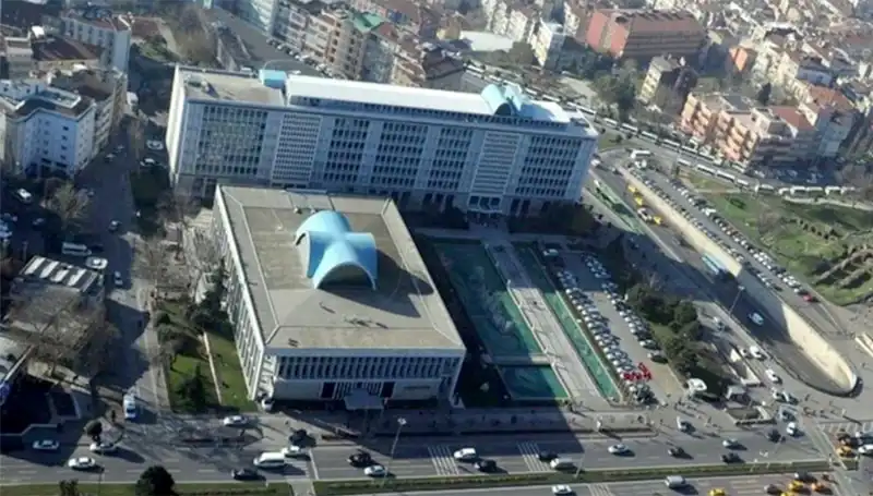 İstanbul Büyükşehir Belediyesi'nde Yolsuzluk Soruşturmasında Şok Gelişme!