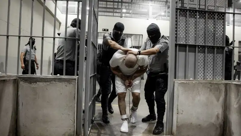 El Salvador'da Cehennem: Trump'ın Kararına Göçmenler Tepki Veriyor!
