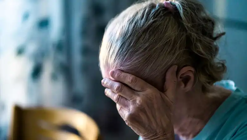Alzheimer'ı Tetikleyen Alışkanlıklar: Nöroloji Uzmanı Açıkladı!