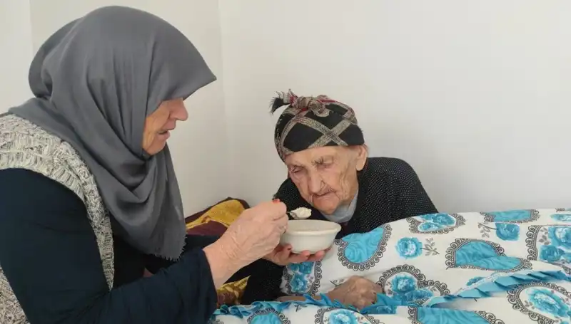 102 Yaşındaki Kezik Nine: Doktorsuz Uzun Yaşamının Sırrı Hangi Besinde?