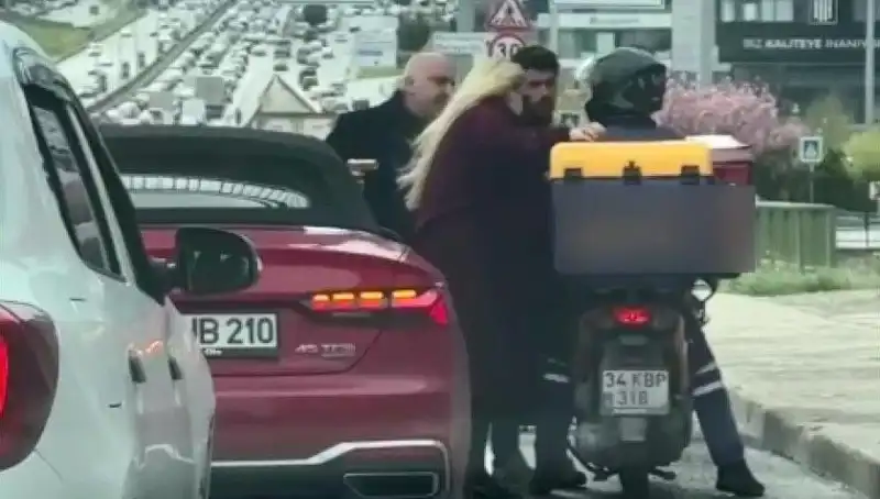 D-100'de Korkunç Anlar: Motokurye ile Yaşanan Tartışma Kanlı Bir Olayla Sonuçlandı