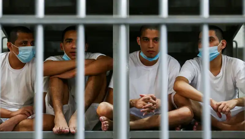 El Salvador, Venezuela'ya Siyasi Tutuklu Değişimi Teklifiyle Dikkat Çekiyor