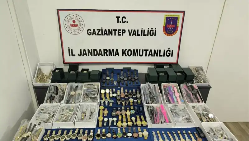 Gaziantep'te Kaçak Saat Operasyonu: 3 Milyon Lira Değerinde 15 Bin Saat Ele Geçirildi