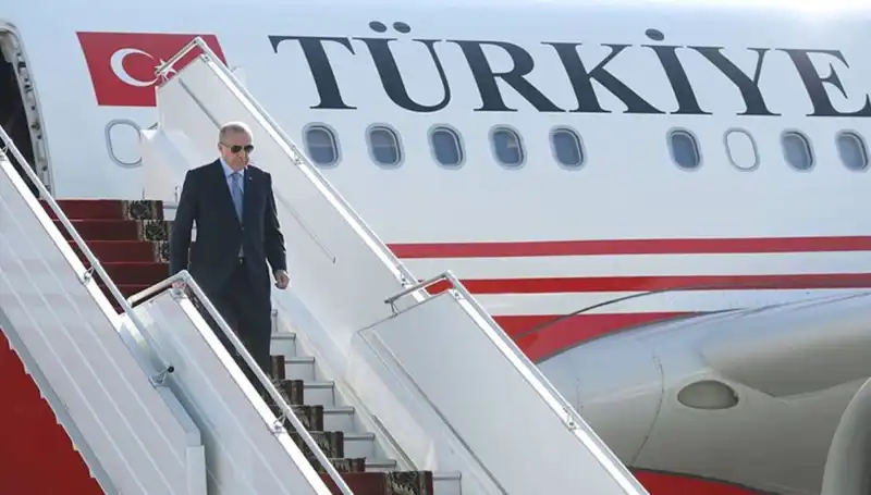 Cumhurbaşkanı Erdoğan İtalya'dan Dönüş Yolculuğunda Önemli Mesajlar Verdi
