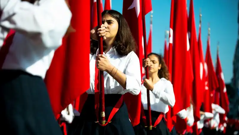 19 Mayıs Resmi Tatil Mi? 2025 Takvimine Dikkat!