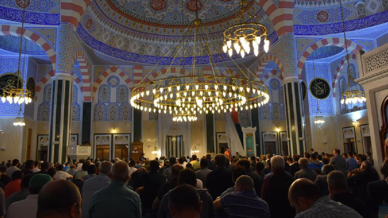 Bugün Regaib Kandili