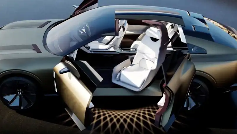 Lüks Tutkunlarının Gözdesi: Bentley EXP 15 Concept Tanıtıldı