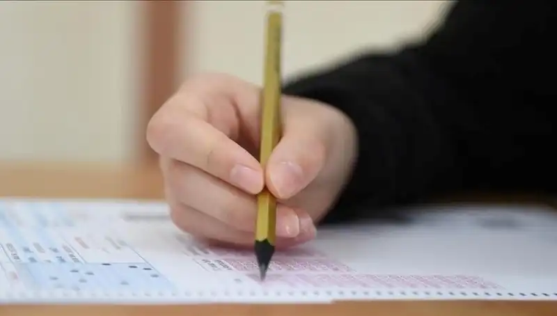 LGS Sınavında Eleyici Sorular: Öğrenciler Zorlandı, Sonuçlar Şimdiden Tartışılıyor