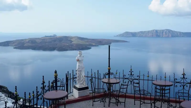 Santorini'deki Korkutucu Gelişmeler: Adanın Geleceği Tehlikede mi?