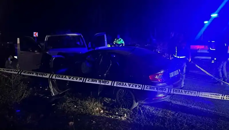 Ters Şeritte Giden Minibüsün Yol Açtığı Feci Kaza: 1 Ölü, 8 Yaralı