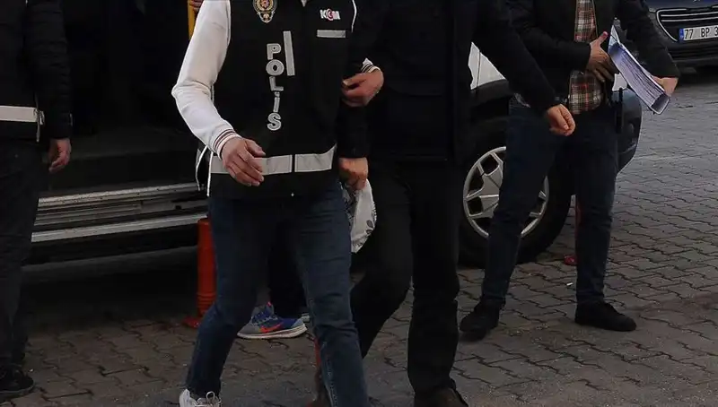 Gençler Arasındaki Tartışma Kanlı Bitti: Bıçaklama Olayında Şok Gelişmeler