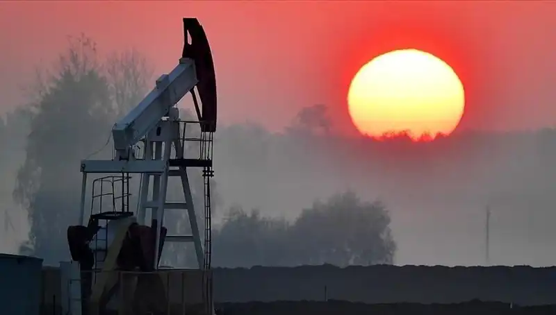 ABD'de Petrol Sondaj Kulesi Sayısı Düşüşte: Enerji Endüstrisi Ne Anlama Geliyor?