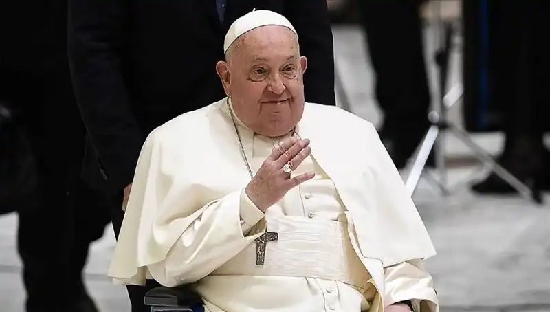 Papalık Sağlığı: Vatikan'dan Endişe Verici Gelişmeler