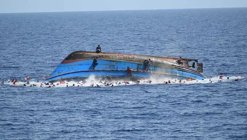 Filipinler’de Gemi Alabora Oldu: Facia Sonrası Arama Kurtarma Çalışmaları Devam Ediyor