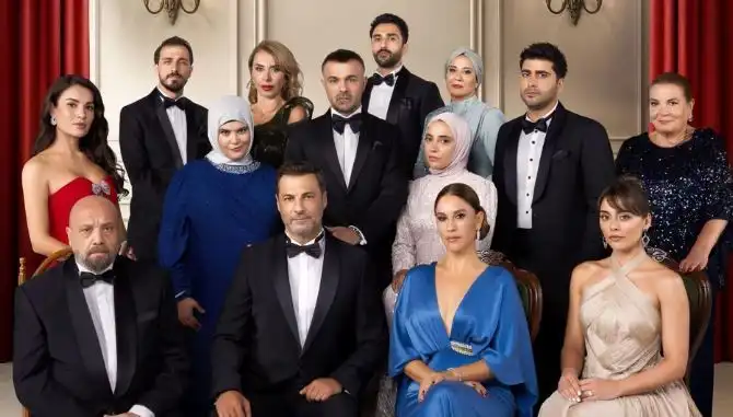 Kızılcık Şerbeti Dizisi Yeni Sezonu ile Geri Dönüyor: İlk Bölüm Tarihi Açıklandı!