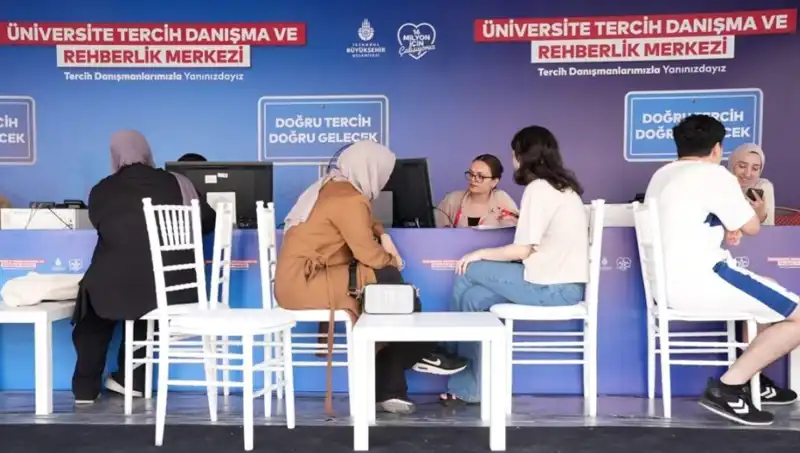 İstanbul’da Üniversite Tercih Döneminde Yeni Destek: İBB Tercih Danışma Merkezleri Açıldı
