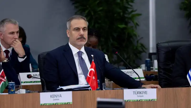 Yapay Zeka Tehditleri: Bakan Fidan BRICS Zirvesi'nde Kritik Uyarılarda Bulundu