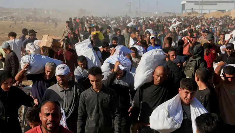 İsrail Ordusu, Han Yunus’ta Stratejik Kuşatma ile 15 Kilometrelik Koridoru Kontrol Altına Aldı