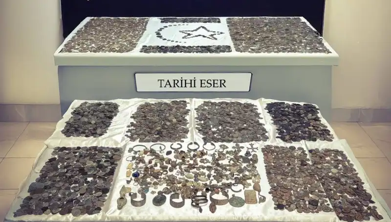 Sınır Kapısında 12 Bin 770 Tarihi Eser Ele Geçirildi!