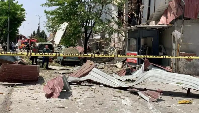 Gaziantep'te Fabrikada Gerçekleşen Patlama: Çok Sayıda Yaralı Var