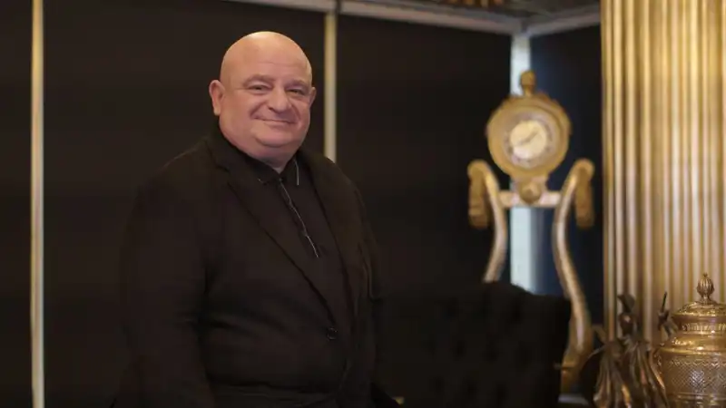 Moiz Mitrani: Tekstilden Finansa Ulaşan Eşsiz Bir Başarı Hikayesi