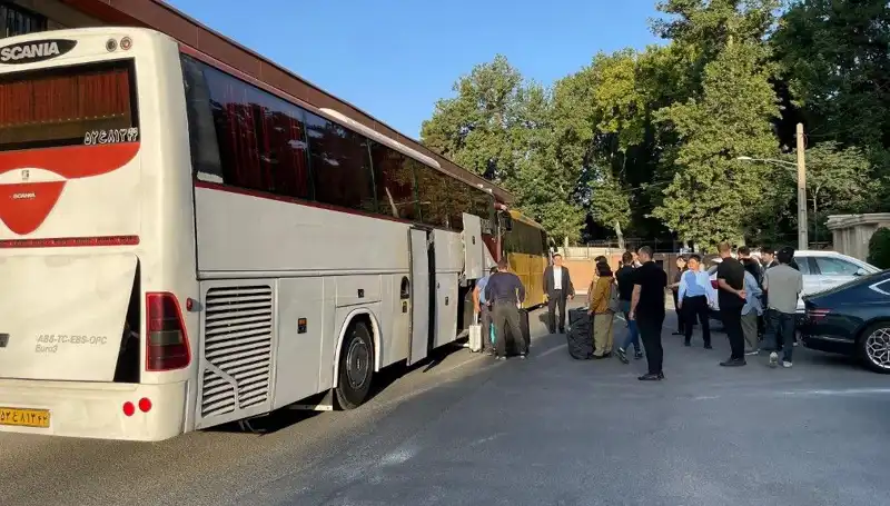 İran'ın Şiraz Şehrinde Feci Otobüs Kazası: 21 Kişi Hayatını Kaybetti