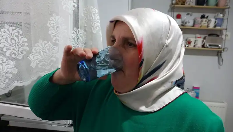 30 Yıldır Nisan Yağmurunu Şifa İçin İçen Kadın: Tradisyon ve Şifanın Buluştuğu Nokta