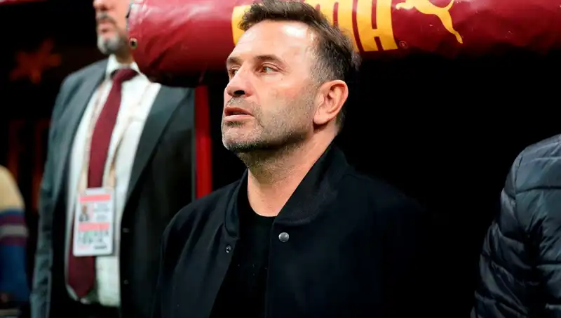 Galatasaray'da Okan Buruk'tan Beklenmedik Değişiklik!
