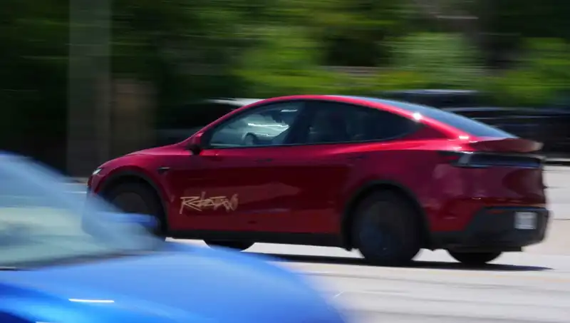 Tesla'nın Robotaxi Deneyimi: Musk'ın Hüsranı ve Yaşanan Kazalar