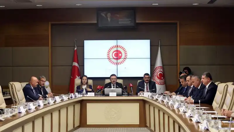 Meclis, Kartalkaya Yangın Faciasını Araştırıyor: 'Vali Üzülüyor, Ağlama' Sözleri Gündem Oldu