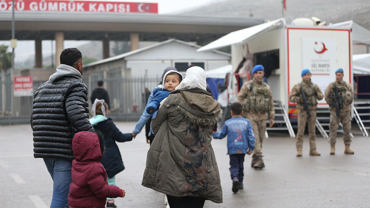 Türkiye'den Son 1 Ayda 52 Bin 622 Suriyeli Ülkesine Geri Döndü
