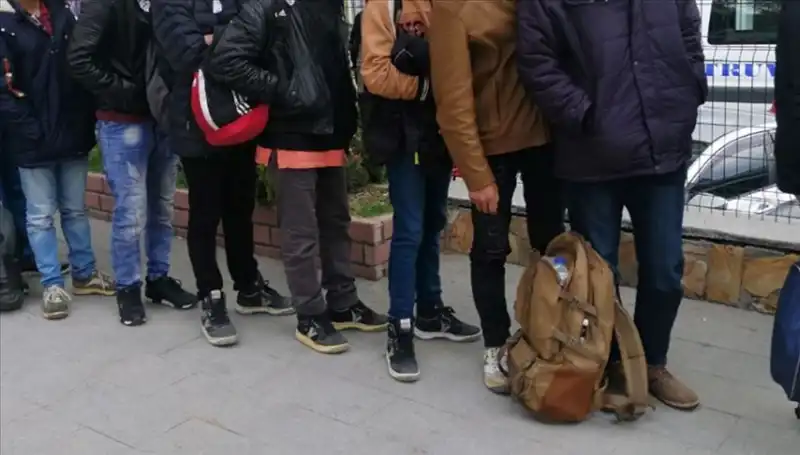Edirne'de Düzensiz Göçmenlere Yönelik Operasyon: 10 Kişi Yakalandı
